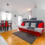 Amazing In With House Sea View Apartman