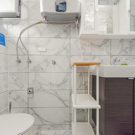 شقة 1 Bedroom Beautiful In Veli Iž